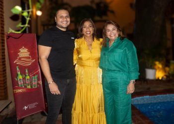 Elizabeth Torres presenta su libro “El Duelo de Migrar” en una noche de emociones y reflexión en Santo Domingo