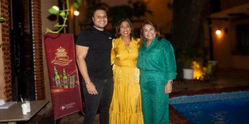 Elizabeth Torres presenta su libro “El Duelo de Migrar” en una noche de emociones y reflexión en Santo Domingo