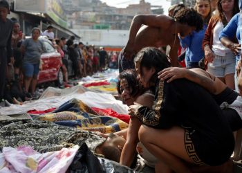 Aumenta a más de 132 la cifra de muertos en la megaoperación policial en Río de Janeiro