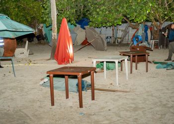 Alcaldía de Boca Chica realiza operativo de recuperación de espacios públicos en la playa