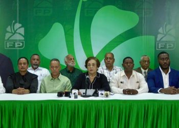 El Gobierno castiga con impuestos indebidos a más de 750 mil asalariados, afirma Fuerza del Pueblo