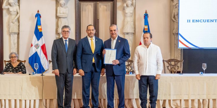 La Oficina Nacional de Defensa Pública reafirma su compromiso con la transformación del sistema penitenciario dominicano en acto encabezado por el presidente Luis Abinader