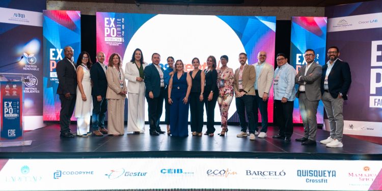 ExpoCumbre Factor de Éxito 2025 reúne en Cap Cana a líderes regionales comprometidos con la sostenibilidad y la colaboración empresarial