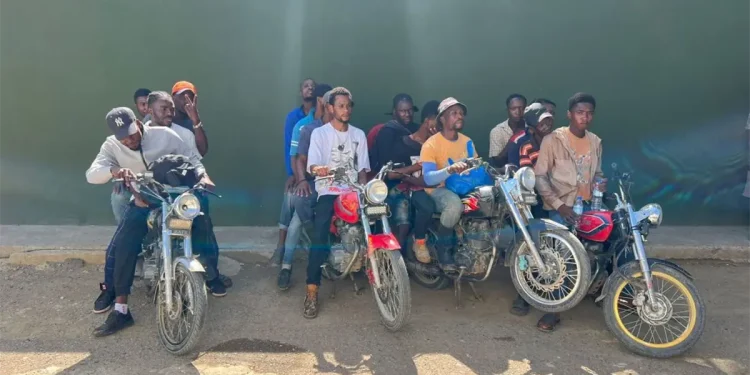 Ejército intercepta motocicletas con 25 haitianos indocumentados en operativos realizados en Dajabón y Valverde