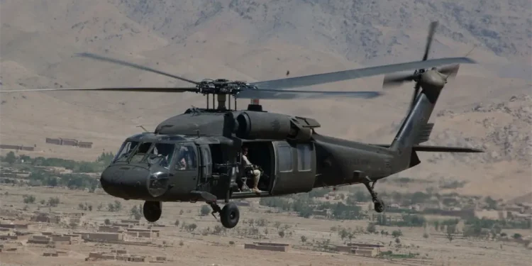 Un muerto y tres heridos al estrellarse helicóptero militar chileno en Campo de Hielo Sur