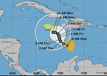 Casi estacionaria: Tormenta Melissa se detiene