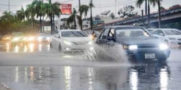 Onda tropical podría convertirse en tormenta; se esperan lluvias para esta semana en RD