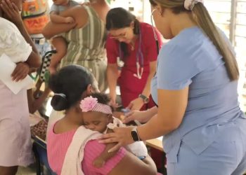 Armada de RD lleva jornada de atención médica y bienestar en Villa Mella