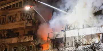 Ucrania eleva a seis los muertos por los ataques nocturnos rusos en Kiev