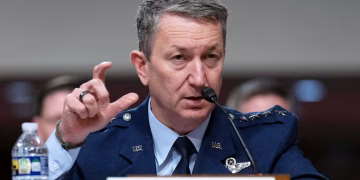 El jefe del Estado Mayor de EEUU llega a Trinidad y Tobago en medio de las tensiones con Venezuela
