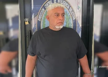 Policía Nacional apresa hombre por realizar disparos al aire con arma de fuego ilegal en San Juan