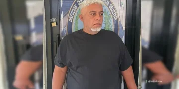 Policía Nacional apresa hombre por realizar disparos al aire con arma de fuego ilegal en San Juan