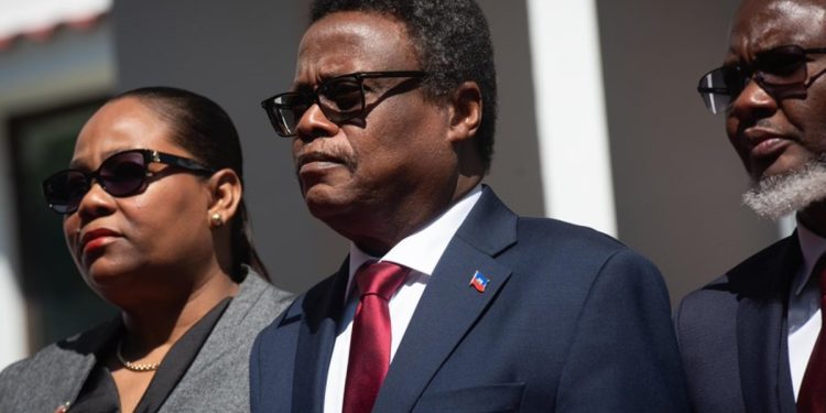 Miembro del consejo de Haití acusa a EE.UU. de sanción por querer salida de primer ministro