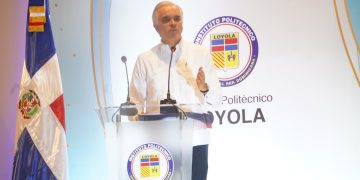 Ministro Luis Miguel De Camps exalta la educación técnica como motor de transformación en graduación del Instituto Politécnico Loyola