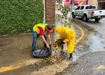Alcaldía del DN mantiene labores preventivas para mitigar efectos onda tropical y vaguada