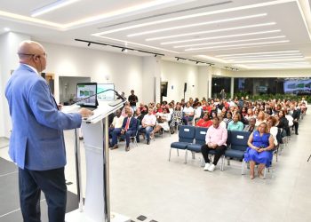 Alertan urgencia de marco jurídico para las cooperativas de ahorros y créditos