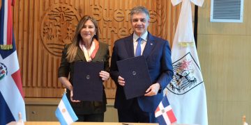 Carolina Mejía y Jorge Macri firman convenio de cooperación entre Santo Domingo y Buenos Aires