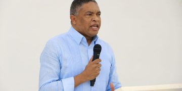 Yván Lorenzo exige al Gobierno explicar el aumento exorbitante del costo de terminación del hospital regional Ángel María Gatón