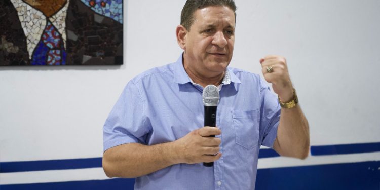 Eberto Núñez niega Leonel haya juramentado a “destacados dirigentes” perremeístas en Bonao