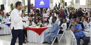 Ministro Kelvin Cruz celebra en grande junto a atletas el Día Nacional del Deporte