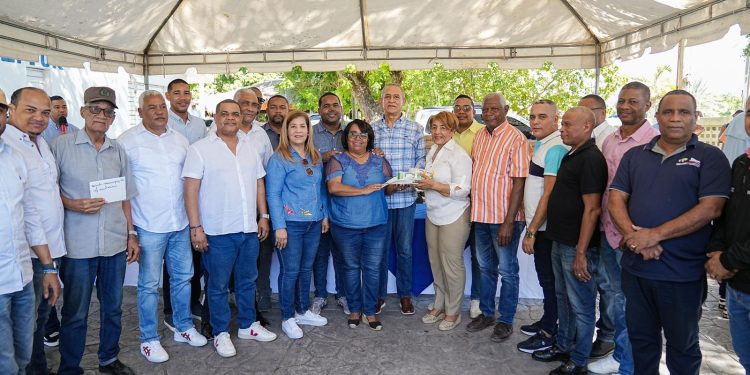 PROMESE/CAL entrega medicamentos a provincias del Sur declaradas en estado de emergencia