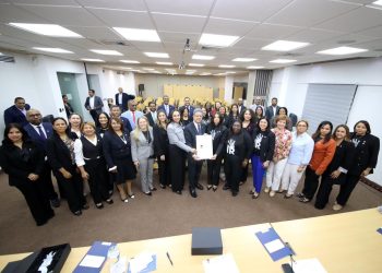 Leonel Fernández y la FP respaldan la reforma integral “Déjala Ir” en encuentro celebrado en Funglode