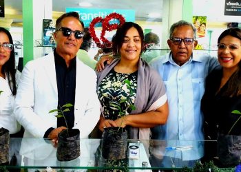 CIPESA y Fundación Mundo Verde de Óptica Almánzar fortalecen alianza por la salud visual y la conciencia ambiental en periodistas y sus familias