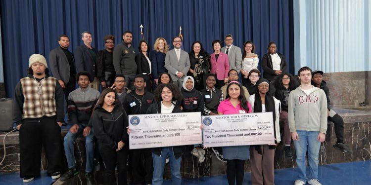 Senador Luis R. Sepúlveda impulsa inversión de $215,000 para fortalecer Bard Early College Bronx