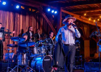 Fernando Villalona inaugura con éxito la gran Fiesta Dominicana en Panaca RD