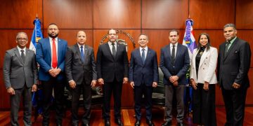 Presidente de la Suprema juramenta a Rodolfo Valentín como director de la Defensa Pública por un nuevo período de seis años