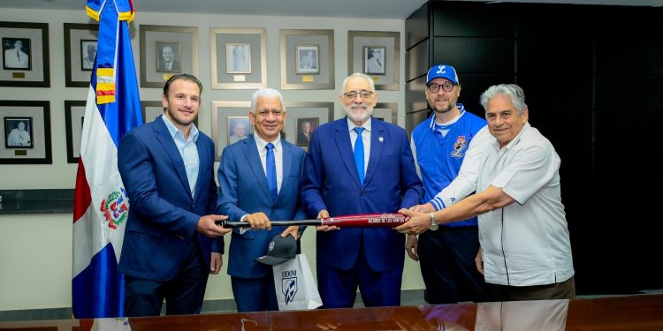 Senado de la República y la LIDOM suscriben convenio para promover el deporte 