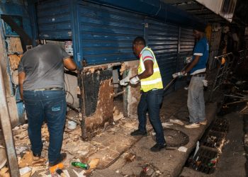 Tras más de 25 años de ocupación, Alcaldía del DN recupera aceras de la Máximo Gómez con Nicolás de Ovando