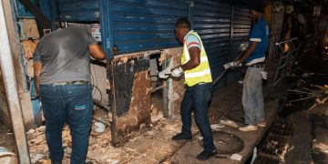 Tras más de 25 años de ocupación, Alcaldía del DN recupera aceras de la Máximo Gómez con Nicolás de Ovando