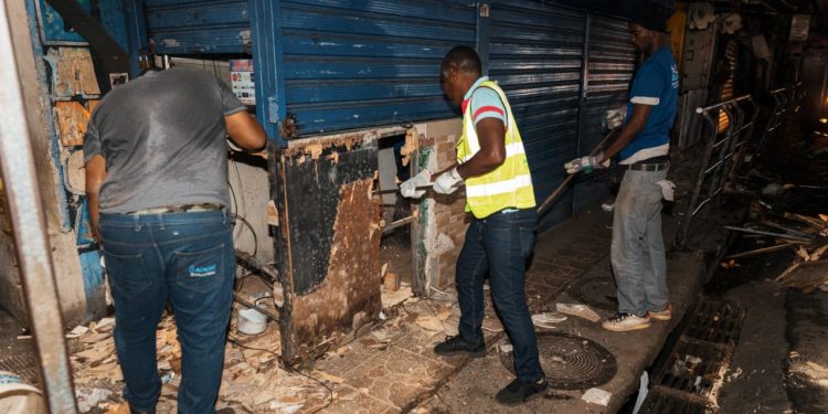 Tras más de 25 años de ocupación, Alcaldía del DN recupera aceras de la Máximo Gómez con Nicolás de Ovando