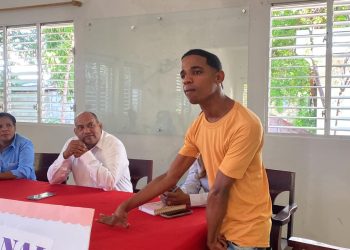 Denuncian reducen de RD$5,000 a RD$1,500 sueldo de joven con discapacidad en alcaldía de Tamayo