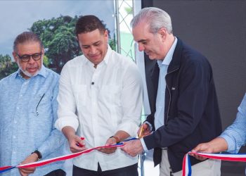 Presidente Abinader y Alcalde Lenin de la Rosa inauguran Boulevar Tenguerengue en San Juan de la Maguana   