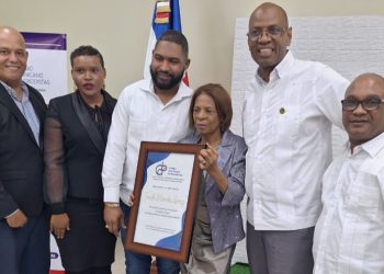Periodistas de Nagua reconocen aportes de Teonilda Gómez