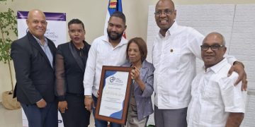 Periodistas de Nagua reconocen aportes de Teonilda Gómez