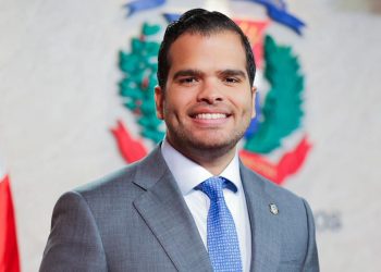 Diputado Vicente Sánchez somete proyecto que busca resolver la falta de cobertura de señal móvil y wifi en los tramos subterráneos del metro de Santo Domingo