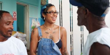 Tokischa transforma su voz en acción: apoya a familias de Gualey junto a Jompeame