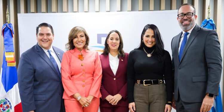 Banreservas impulsará el fortalecimiento de las oficinas en el exterior