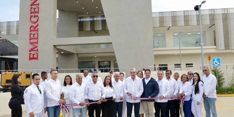Abinader y Ministro Bonilla inauguran Hospital Regional Universitario Dr. Ángel María Gatón de San Francisco de Macorís