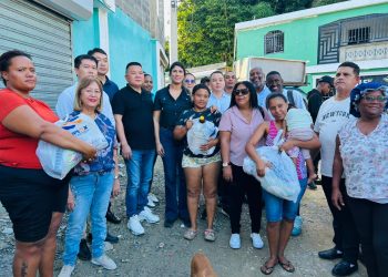 Comunidad china continúa llevando esperanza a los damnificados de la tormenta Melissa en Santo Domingo Norte y Oeste