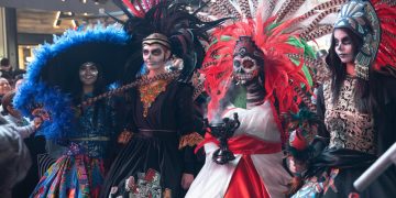 México y Ecuador brillan en la celebración del Día de los Muertos en Times Square