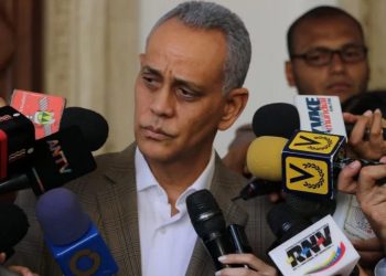 Manolo Pichardo: aplazamiento de la cumbre evidencia incapacidad para lograr consenso