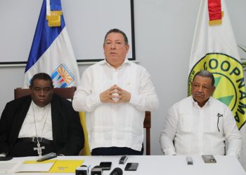 COOPNAMA y UCADE firman acuerdo interinstitucional