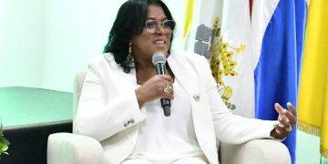 María Eugenia Acosta Abad cuestiona coherencia sectores por valores cooperativos