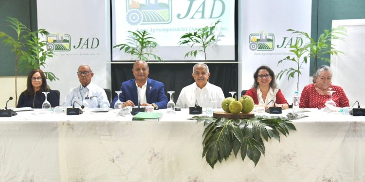 JAD y Agricultura reafirman compromiso con el desarrollo de la Castaña de Masa