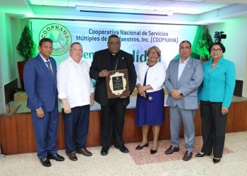 Obispo de Higüey destaca Programa Nacional de Becas de COOPNAMA como una de las iniciativas educativas más importantes del país