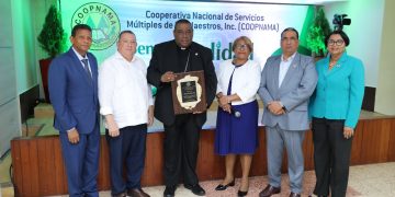 Obispo de Higüey destaca Programa Nacional de Becas de COOPNAMA como una de las iniciativas educativas más importantes del país